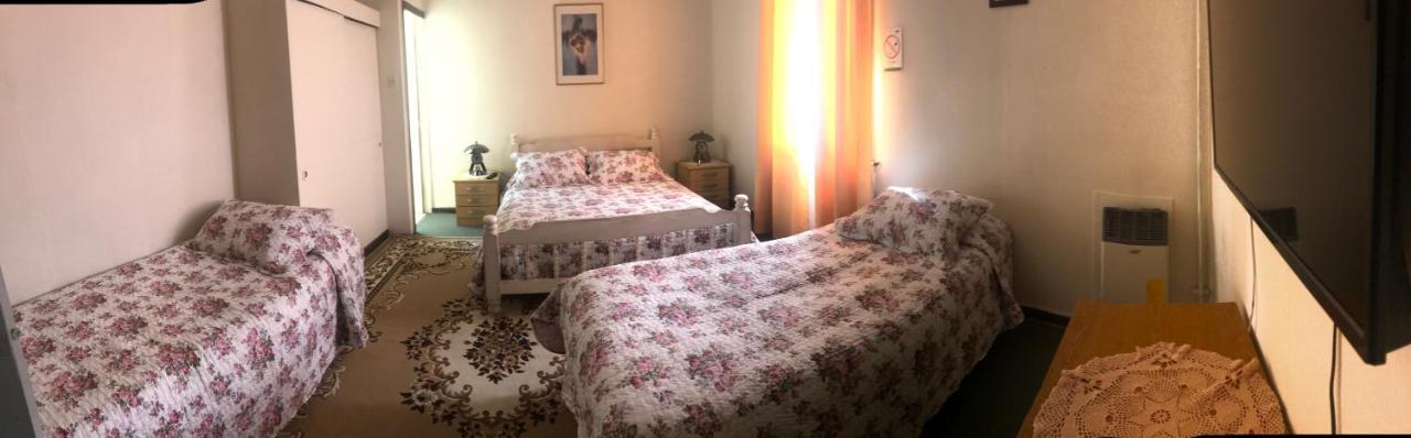Hostal Torres Del Paine ปุนตาอาเรนาส ภายนอก รูปภาพ