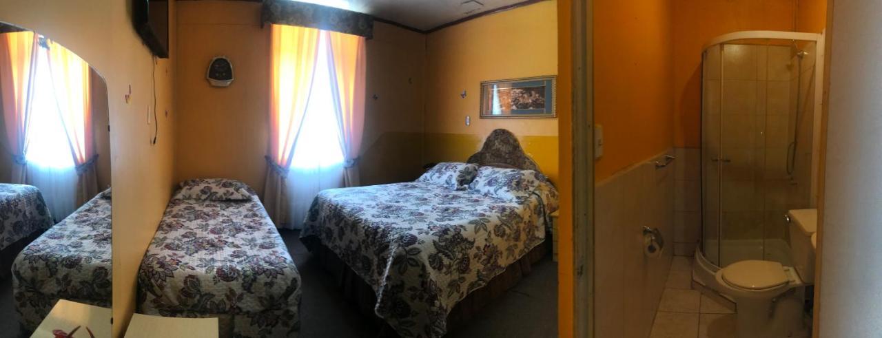 Hostal Torres Del Paine ปุนตาอาเรนาส ภายนอก รูปภาพ