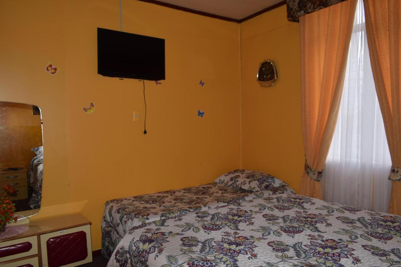 Hostal Torres Del Paine ปุนตาอาเรนาส ภายนอก รูปภาพ