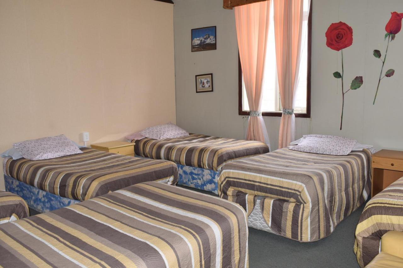 Hostal Torres Del Paine ปุนตาอาเรนาส ภายนอก รูปภาพ
